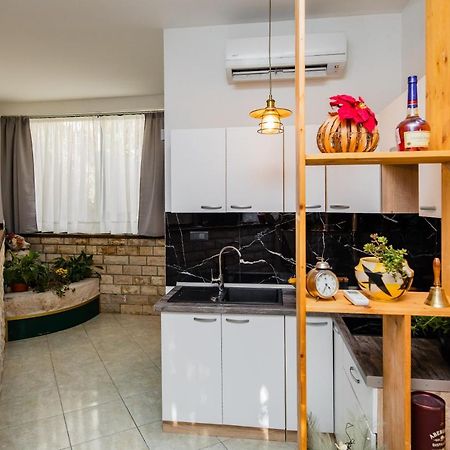 Glicinia Apartment Sibenik Luaran gambar