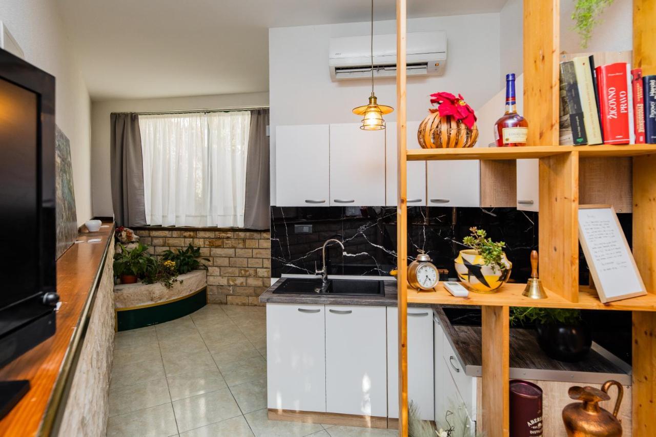 Glicinia Apartment Sibenik Luaran gambar