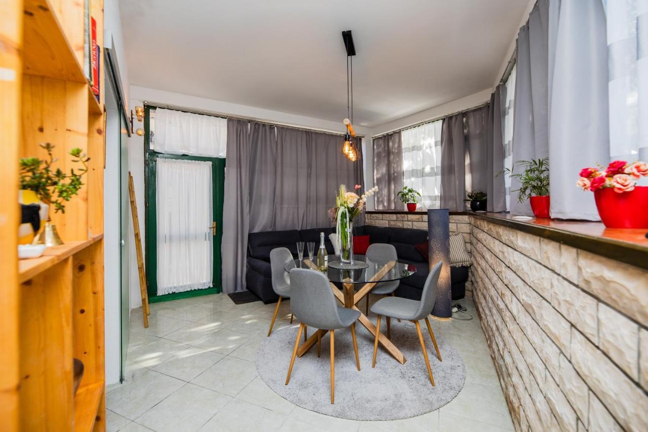 Glicinia Apartment Sibenik Luaran gambar